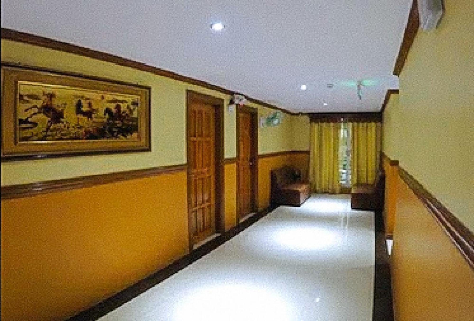 Reddoorz Plus @ Taj Hotel Tuguegarao Экстерьер фото